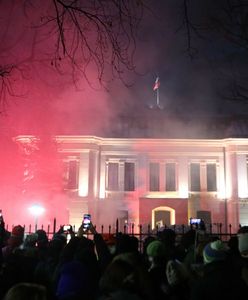 Strajk kobiet w Warszawie. Policja: 3 osoby zatrzymane podczas protestu (NA ŻYWO)