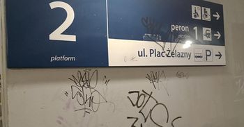 Komu służy podziemne przejście w Zduńskiej Woli na dworcu kolejowym? Wandalom?