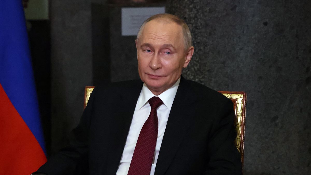 SAINT PETERSBURG, RUSSIA - DECEMBER 22: Russian President Vladimir Putin grimases at the hall of the Hemitage Museum, during the Summit of Commonwealth States, on December 22, 2025 in Saint Petersburg, Russia. Vladimir Putin is having a two-day trip to Saint Petersburg to attend summits and to meet leaders of ex-Soviet states. (Photo by Contributor/Getty Images)