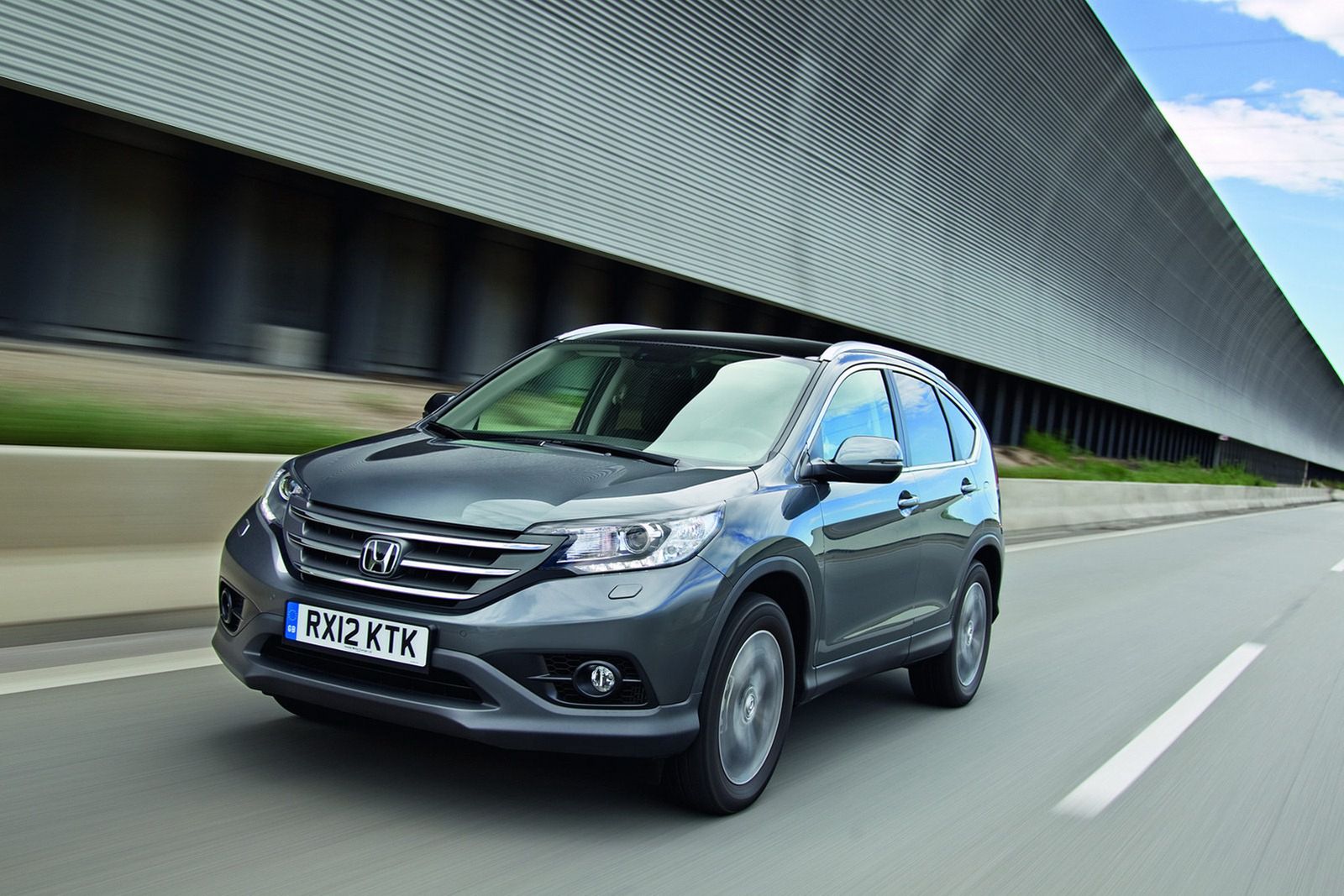2013 Honda CR-V - obszerna galeria prosto od producenta 30
