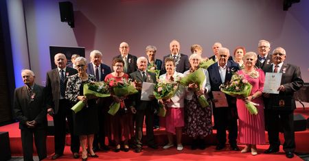 Pół wieku razem, a jedna para już 60 lat. Ostrowieccy małżonkowie odebrali medale