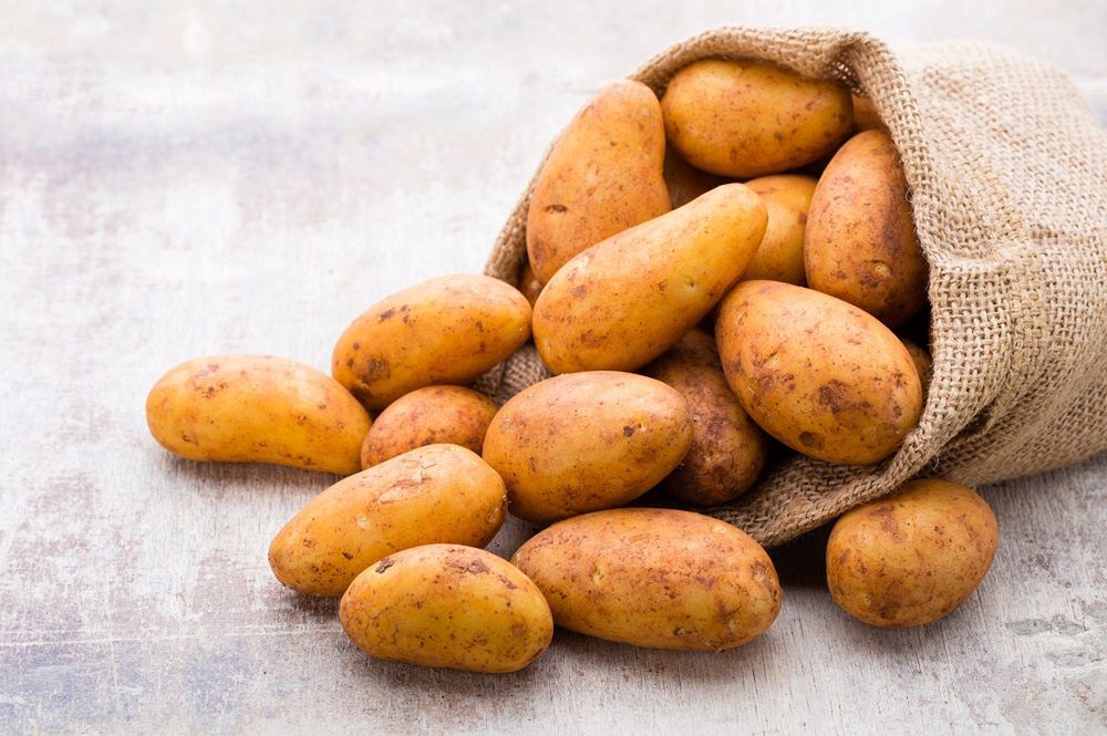 Odkryj przepis na zaskakującą przekąskę z ziemniaków. Idealne na imprezę