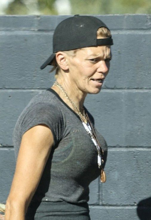 EXCLUSIVE: Loni Willison seen getting creative and artistically engaged with nature as she finds her muse in a neighborhood tree.EXCLUSIVE: Loni Willison, 41 is seen getting creative and artistically engaged with nature as she finds her muse in a neighborhood tree. It has officially become a full decade now since Loni left Jeremy Jackson of Baywatch in 2014. She has somehow survived the streets of Los Angeles homeless and with a reported drug addiction. Loni was very content in her own world of creativity as she took what she had to make art with a tree trunk by using brushes she had from make up and colors from liquids, as well as pens and markers and wires and things. She spent a concentrated amount of time focused and taking breaks to talk to herself and critique her creation. Her usually full shopping cart was down to just a few blankets and she combed the sidewalk for cigarette butts. She last spoke about how the abuse with Jeremy led her to a lot of pain and trauma. So much that she had to take several months away to try and recover.29 Jun 2024,Image: 885892046, License: Rights-managed, Restrictions: World Rights, Model Release: no, Pictured: Loni Willison, Credit line: APEX / MEGA / The Mega Agency / ForumAPEX / MEGA / The Mega Agency / ForumMay, years, lot of pain, severe drug addiction, cognitive decisions, abusive marriage, trauma, creation, things, life, help, Jeremy Jackson of Baywatch, Jeremy, recent birthday, months, sidewalk, breaks, muse, blankets, abuse, nature, ability, art, Loni, neighborhood tree, cigarette butts, streets of Los Angeles, last spoke, concentrated amount of time, tree trunk, own world of creativity, full shopping cart, full decade, Loni Willison