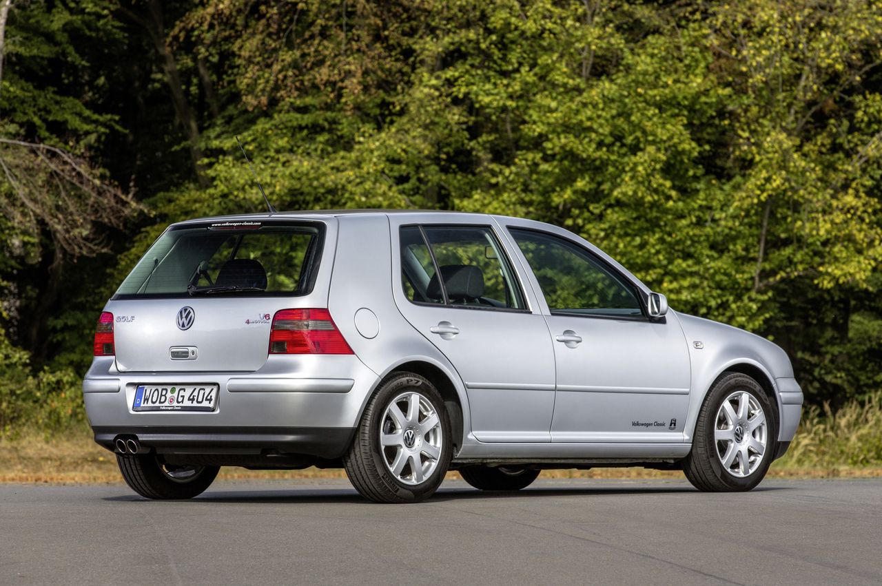 Volkswagen Golf VR6 to najmocniejsza odmiana czwartej generacji niebędąca sportową, lecz luksusową.