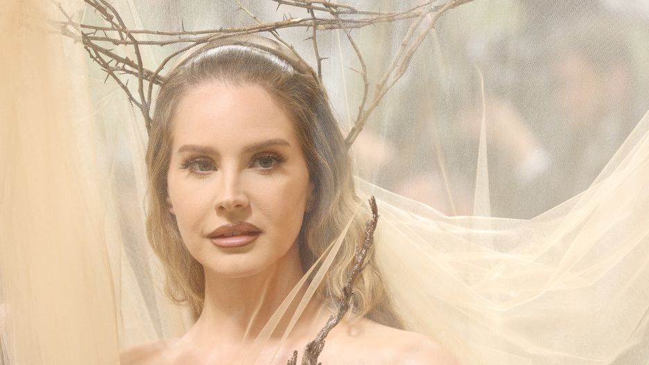 Lana Del Rey przyciągała wszystkie spojrzenia na MET Gali 2024 