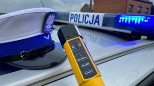 Pijany motorowerzysta przekazał swój pojazd koledze. Był on poszukiwany