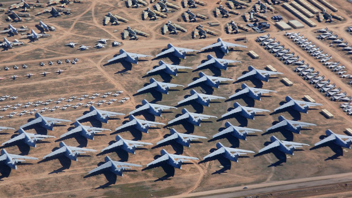 Cmentarzysko samolotów.