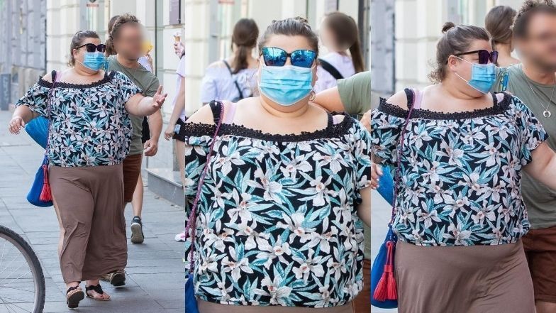 Zamaskowana Dominika Gwit spaceruje po Warszawie