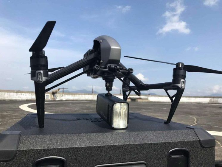 Latające lampy błyskowe to genialny sposób wykorzystania dronów 2