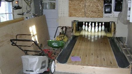 Jak wygląda kręgielnia we własnym garażu? 1