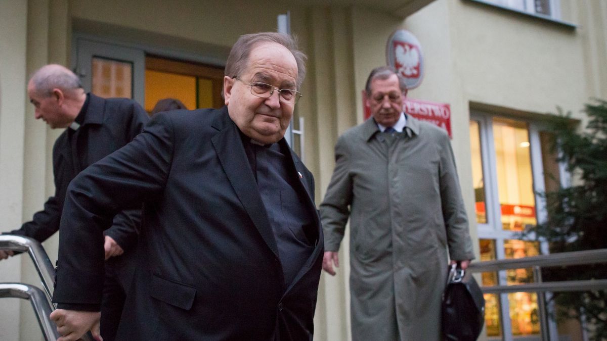 Polish Politics - FILE
Tadeusz Rydzyk (Roman Catholic priest and Redemptorist, founder and director of the conservative Radio Maryja station) and Minister of Environment Jan Szyszko  in Warsaw, Poland on 07 November 2017 (Photo by Mateusz Wlodarczyk/NurPhoto via Getty Images)
NurPhoto
Warszawa, Warsaw, Poland, Polska, Polish, politics, politician, Mateusz Wlodarczyk, NurPhoto, Jan Szyszko