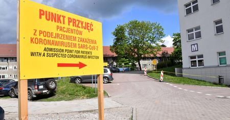 Koronawirus w Polsce. Szczecin. Szpital szuka kilkudziesięciu sanitariuszy