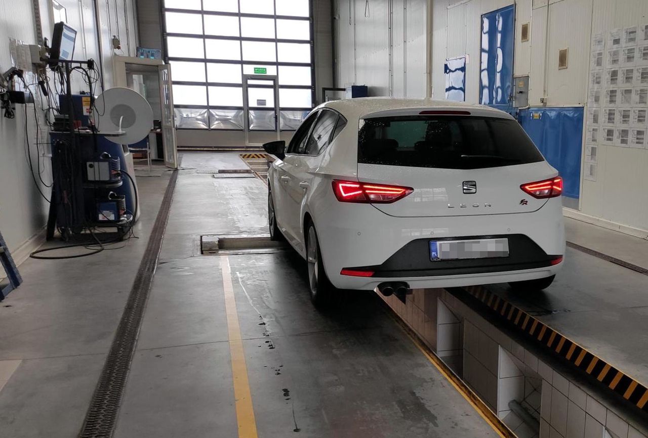 Auta używane. Zanim kupimy, chcemy je obejrzeć "na żywo"