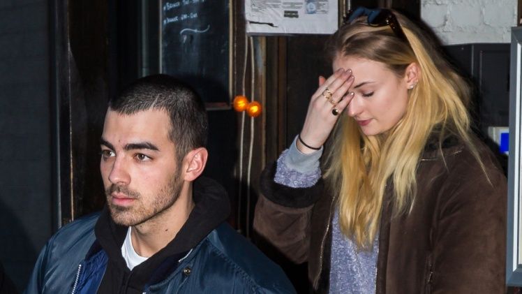 Joe Jonas i Sophie Turner doszli do porozumienia, dzieci zostaną w Nowym Jorku