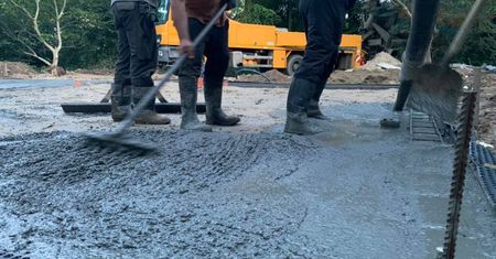 Coraz mniej pracujemy w weekendy. Nowy raport