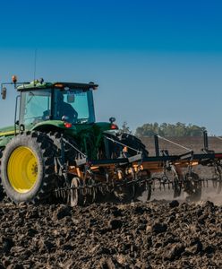 Emerytura dla rolnika w górę. Tyle wynosi dla osób z 25‑letnim stażem