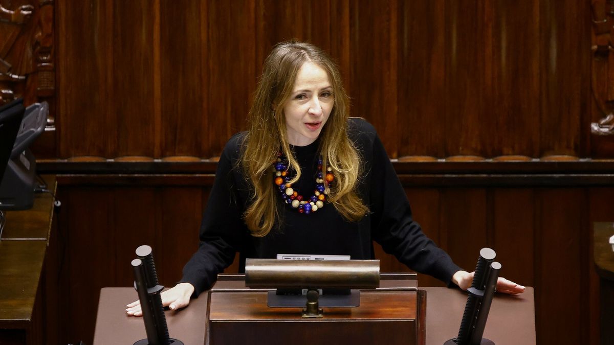 Cd. 1. posiedzenia Sejmu X kadencji
19.12.2023 Warszawa Sejm Cd. 1. posiedzenia Sejmu X kadencji Fot. Filip Naumienko/REPORTER
N/z: Agnieszka Dziemianowicz-Bak
Filip Naumienko/REPORTER