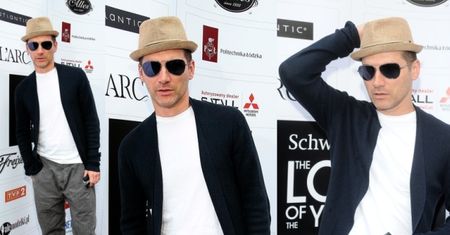MODNY (?) Tomasz Kammel na imprezie lakieru do włosów!