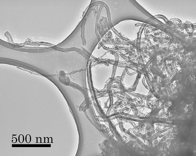 Nanorurka ma aż 500 nanometrów (fot. NASA CC-BY)