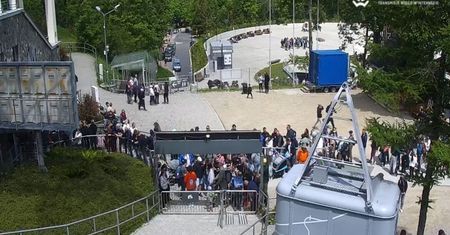 Długi weekend w Kuźnicach. Nawet 1,5 godziny czekania
