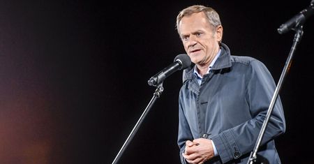 Donald Tusk szczerze o utracie prawa jazdy. Mówi o "momencie wstydu"
