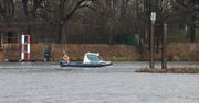 Warszawa: Tragedia nad Wisłą. Na Bielanach wyłowiono z rzeki ciało mężczyzny. Znalazł je wędkarz