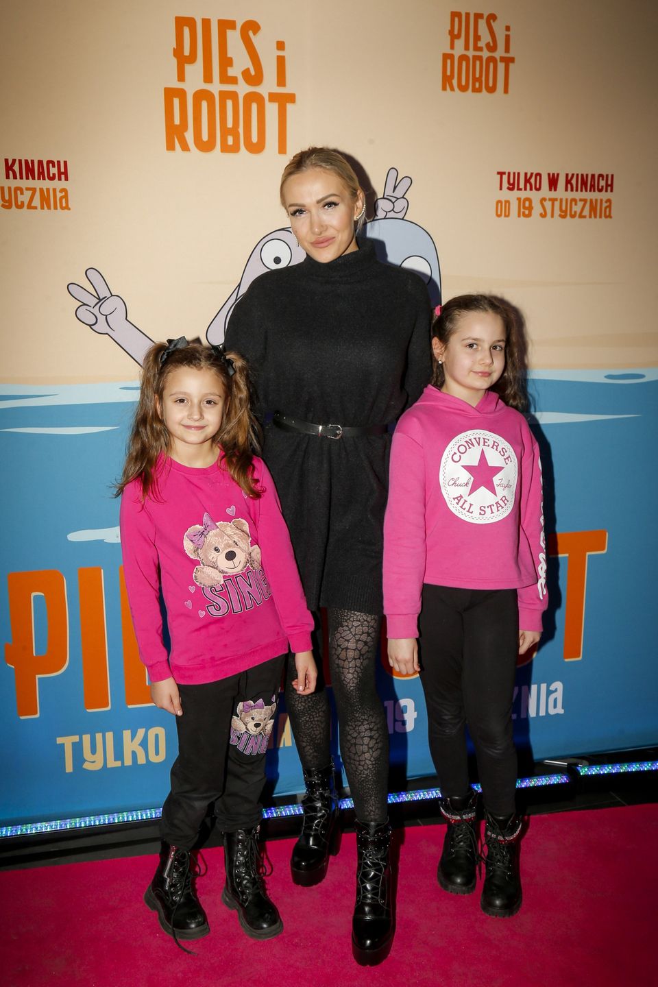 Eliza Trybała z dziećmi
