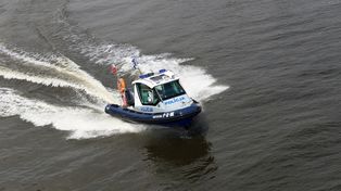 Tarnów: Policja ma nową łódź do patrolowania akwenów wodnych