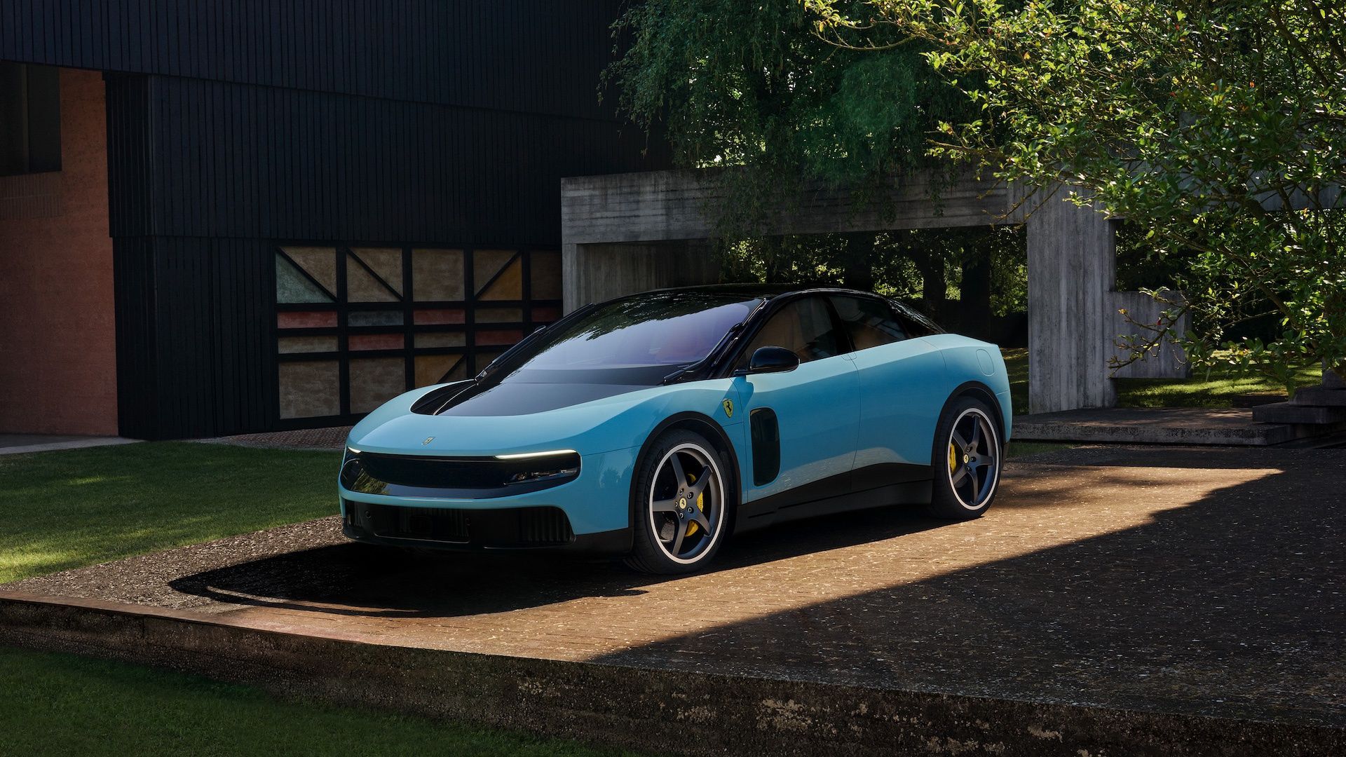 Ferrari Luce (2026)