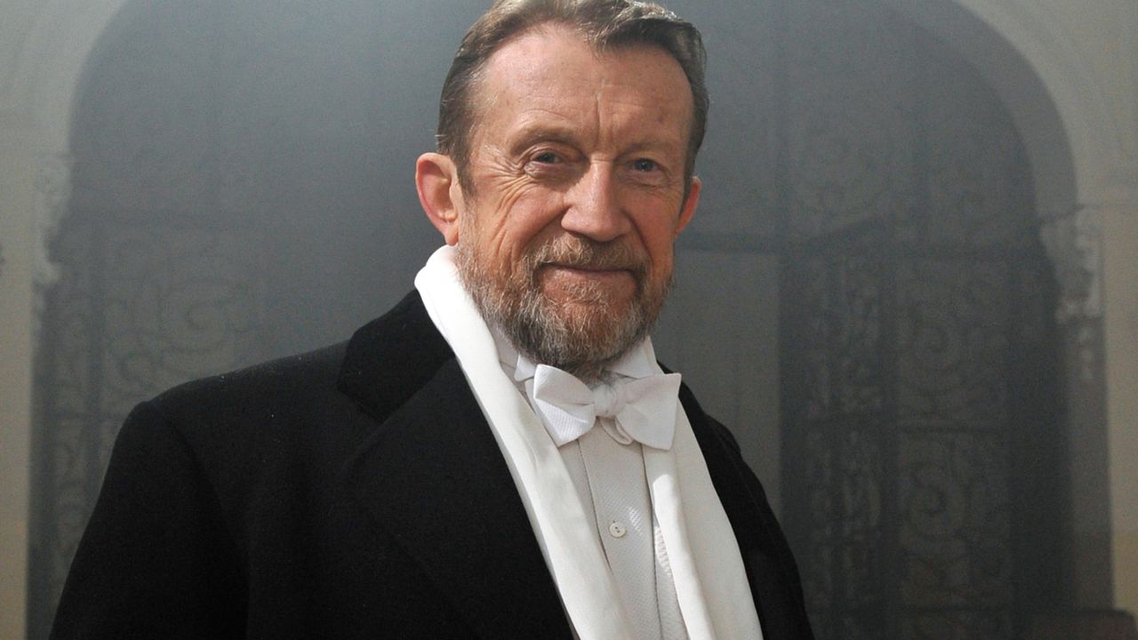 Edward Linde-Lubaszenko był czterokrotnie żonaty. Nie potrafił powiedzieć kobietom "nie"