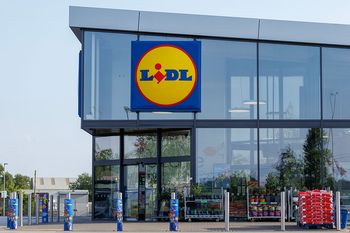 Lidl wycofuje dwie partie mleka. Sprawdź numer partii