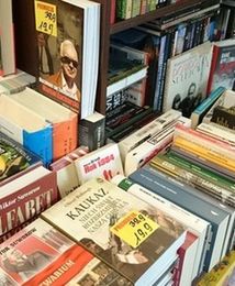 Połowa Polaków nie wydaje na książki ani złotówki