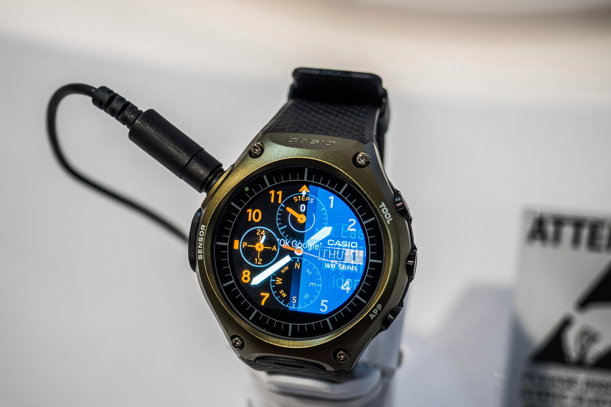 Casio Smart Outdoor Watch WSD-F10 - Android Wear i miesiąc pracy na jednym ładowaniu? Jest jednak haczyk 6