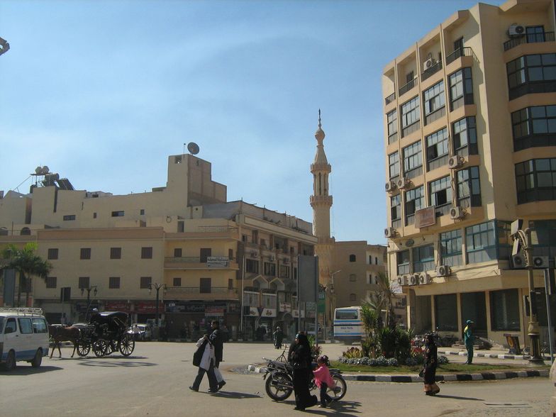 Islamiści podpalili koptyjskie sklepy