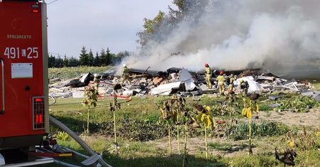 Potężny wybuch gazu w powiecie parczewskim. Dom zrównany z ziemią, strażacy przeszukują gruzowisko | ZDJĘCIA