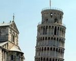Bliźniacza krzywa wieża w Pizie