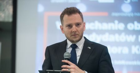 Wraca sprawa tajemniczych spotów z wyborów. "Dali się zastraszyć"