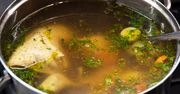 Wystarczy większa szczypta do rosołu. Zyska piękny kolor, a trawienie przyśpieszy
