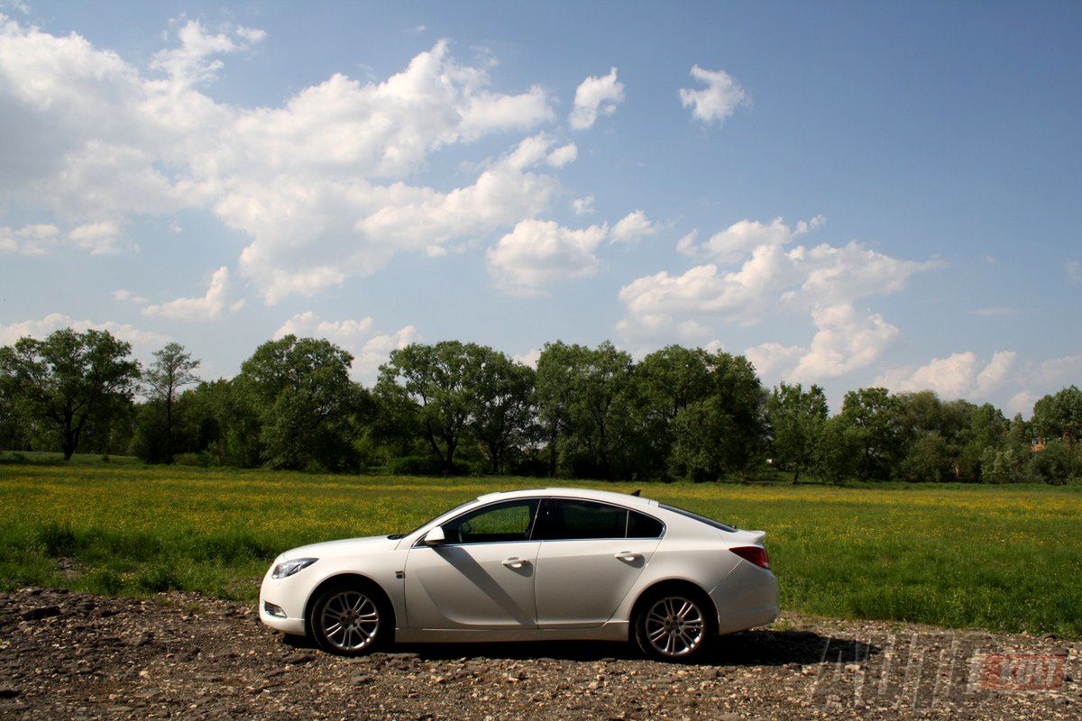 Opel Insignia Sport OPC Line
