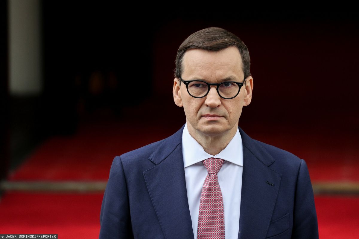 Premier podpisał nowe zarządzenia dotyczące przedłużenia obowiązywania w Polsce alarmów 