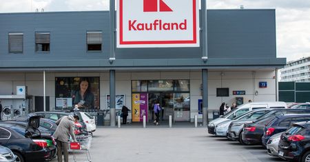Zmiana w Kauflandzie. Klienci zobaczą ją przy owocach i pieczywie