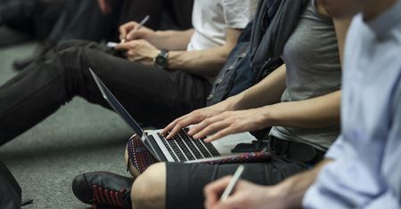 Uczą własnych ludzi programowania. "Mogą pracować w bardziej rozwojowym zawodzie"