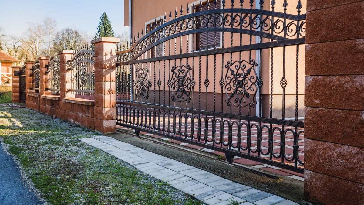Koniec z takimi ogrodzeniami. Nowe przepisy od 2026 roku