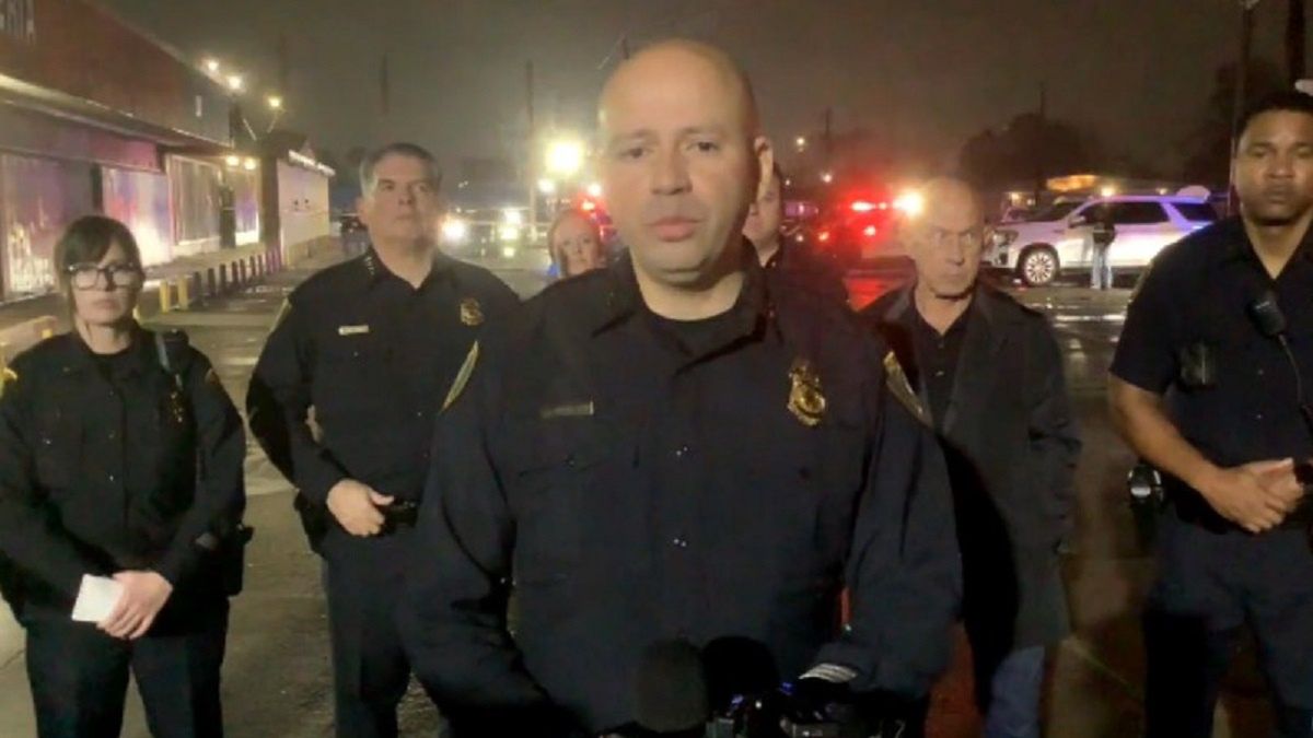 Policja przed miejscem tragedii.