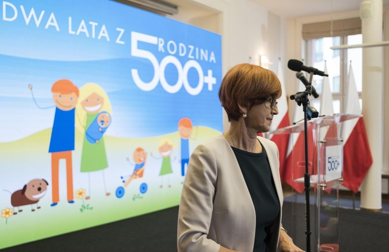 - 500+ to program absolutnie przełomowy - stwierdziła minister Rafalska.