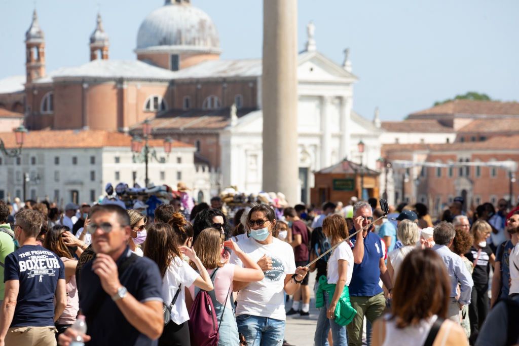 Włochy. Do Wenecji wrócili turyści, a wraz z nimi problemy
