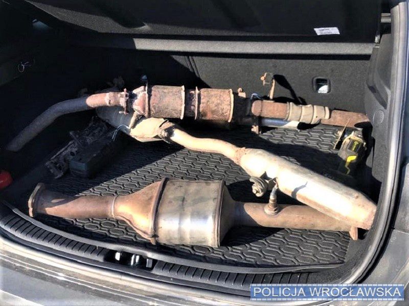 Wrocław. Seryjny złodziej katalizatorów zatrzymany. To już plaga