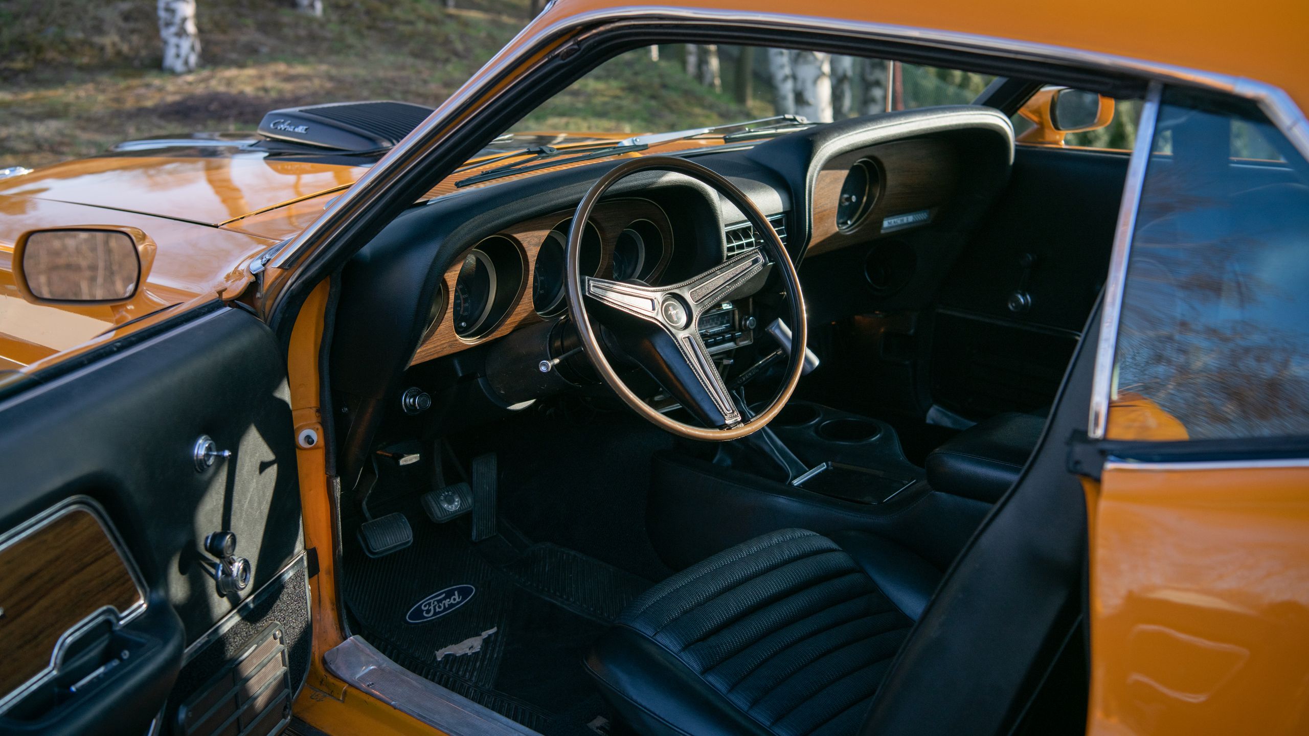 Ford Mustang Mach 1 vs. Mustang Mach 1 428 Cobra Jet