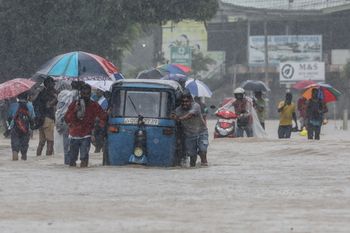 Setki ofiar w Azji po katastrofie. Ogromna ewakuacja