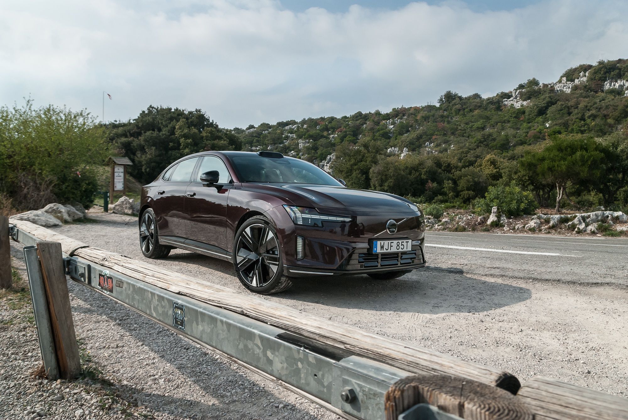 Volvo ES90